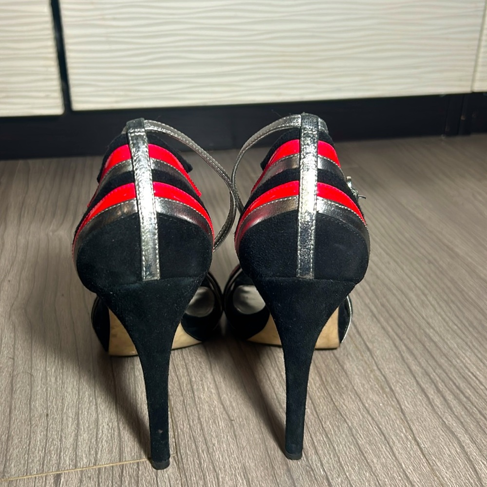 Genuine suede glow in the dark 4.5” Ivanka Trump heels, Sz 8 - Picture 3 of 5